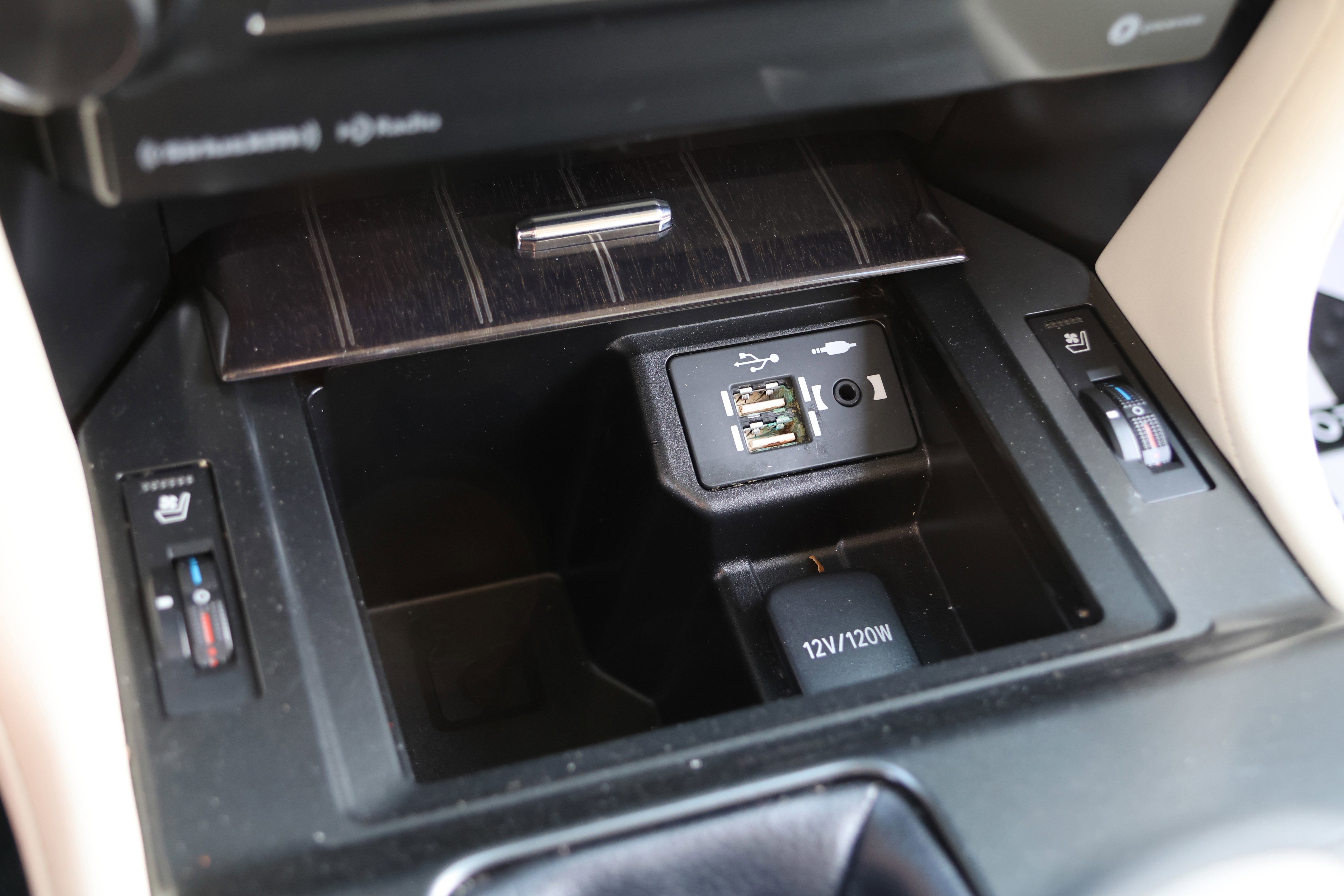 Used 2023 Lexus GX 460 Premium w/ Premium Package AWD/4WD image 28
