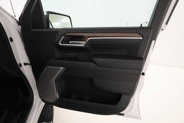 Used 2024 Chevrolet Silverado 1500 High Country w/ High Country Premium Package image 24