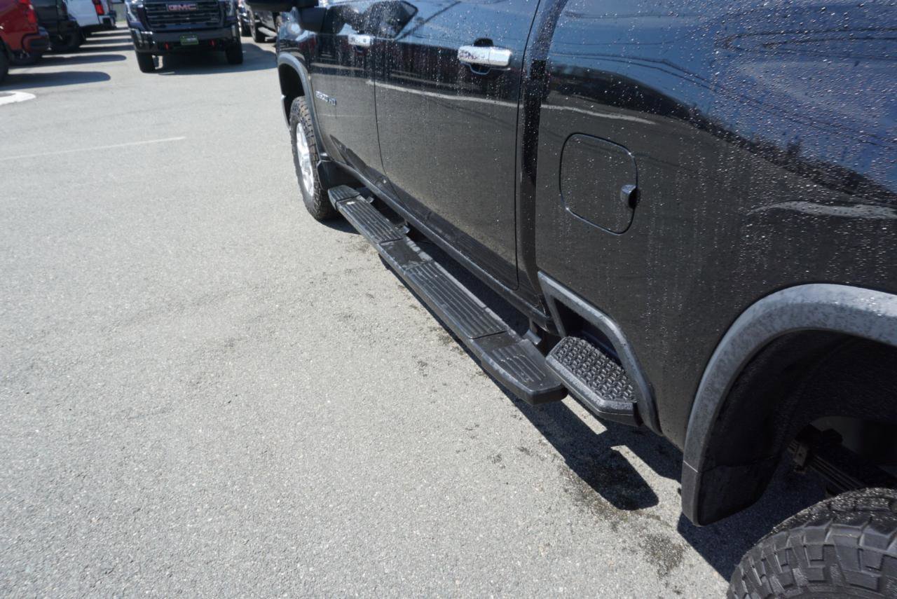 Used 2020 Chevrolet Silverado 2500 LTZ w/ Z71 Off-Road Package AWD/4WD image 11