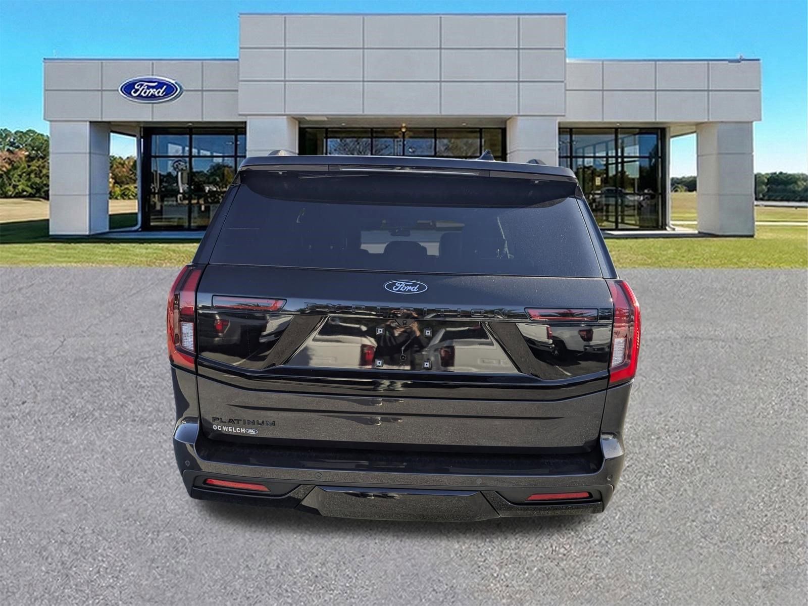 New 2025 Ford Expedition Platinum w/ Stealth Performance Package image 5