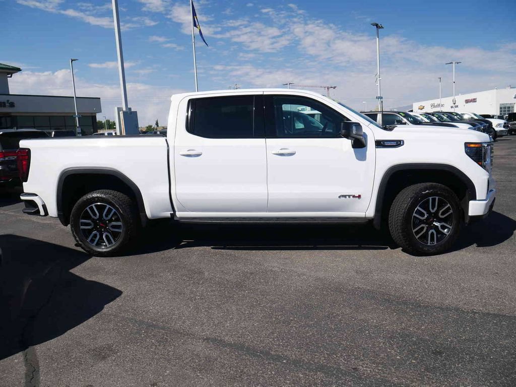 Used 2025 GMC Sierra 1500 AT4 w/ AT4 Premium Package AWD/4WD image 25