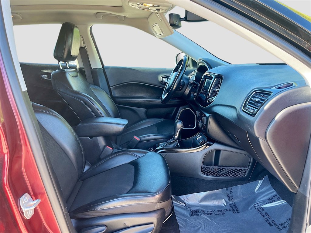 Used 2021 Jeep Compass Latitude w/ Sun and Sound Group image 28