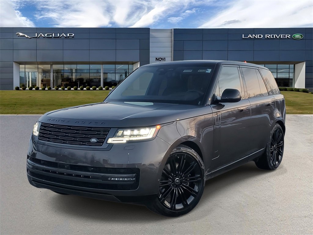 New 2025 Land Rover Range Rover SE