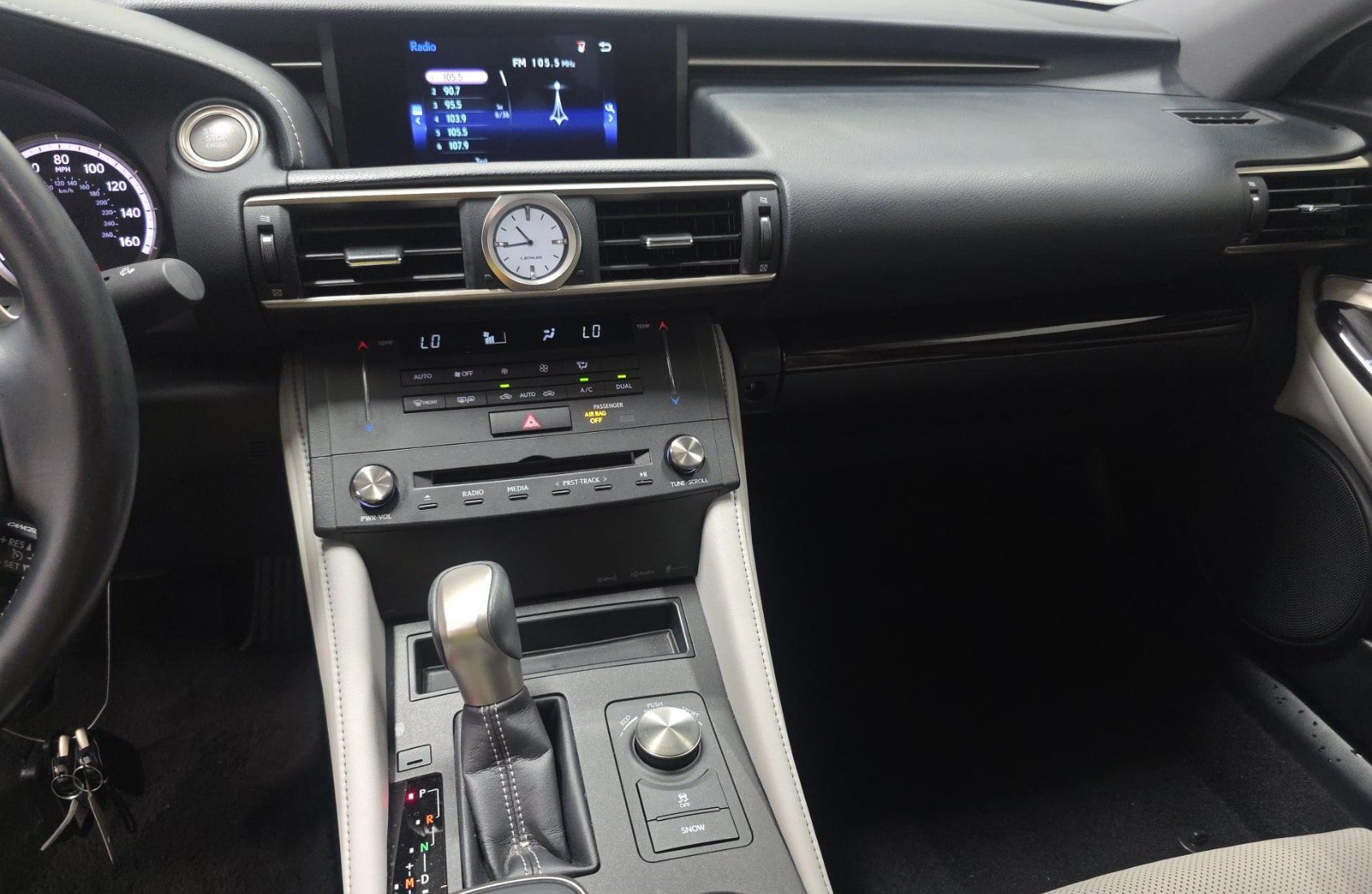 Used 2016 Lexus RC 200t w/ Accessory Package 2 RWD image 10