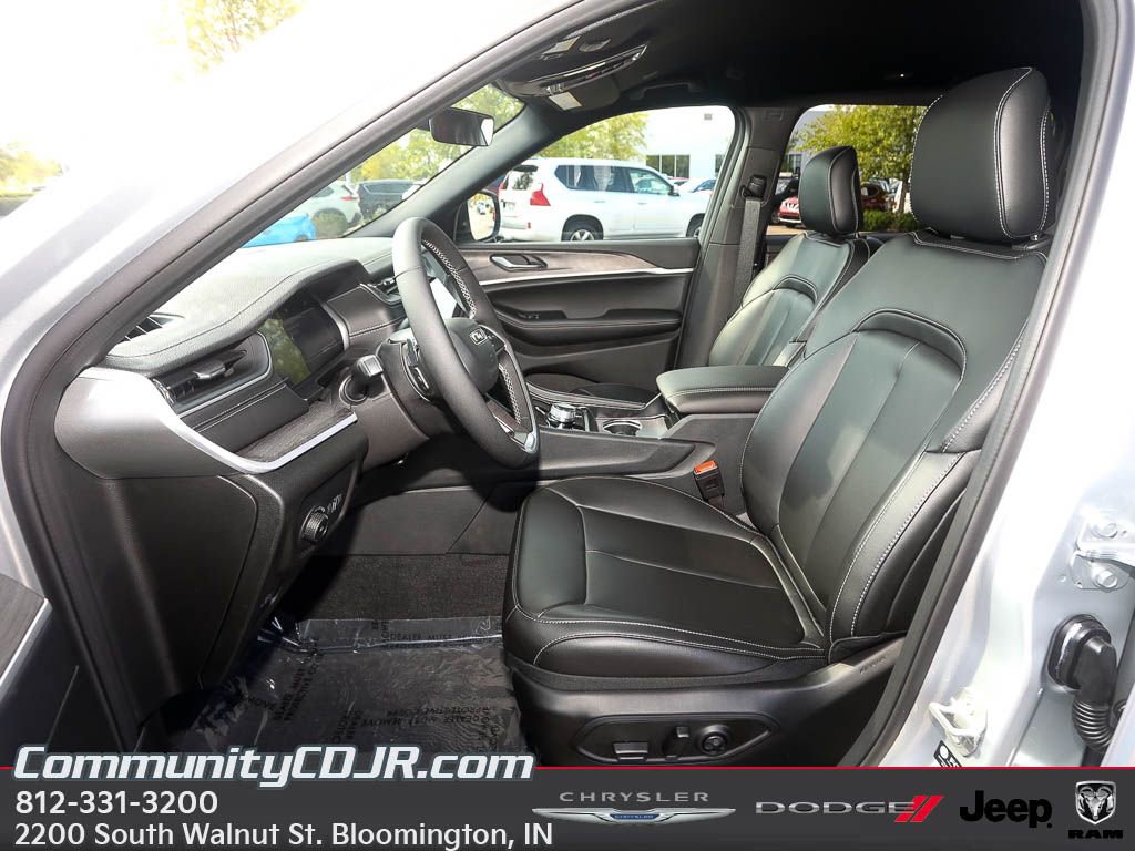 New 2025 Jeep Grand Cherokee L Limited image 10