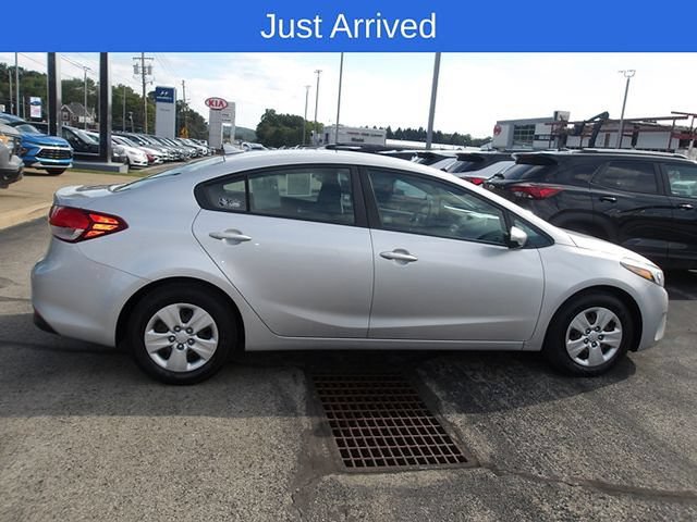 Used 2017 Kia Forte LX FWD image 7
