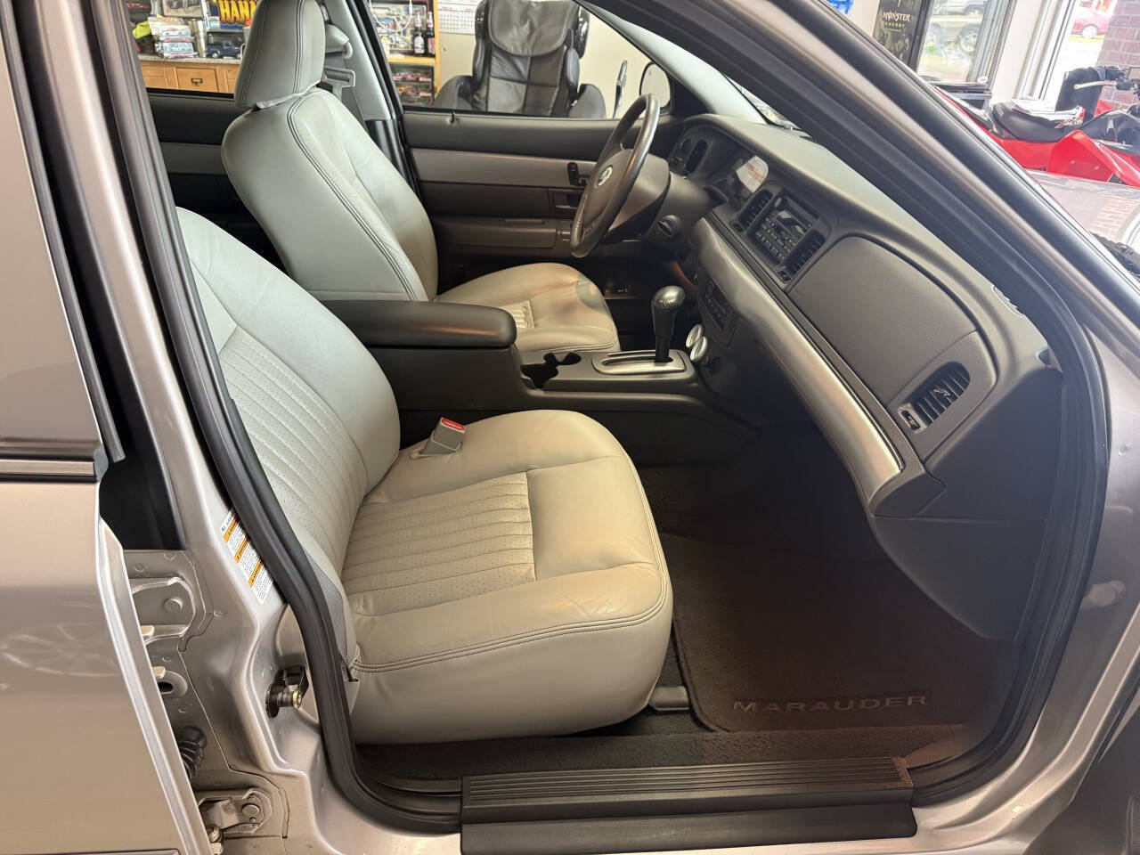 Used 2004 Mercury Marauder RWD image 14
