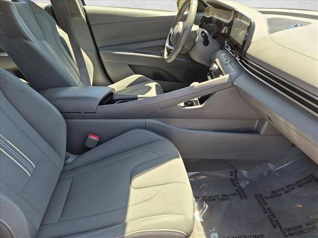 Used 2023 Hyundai Elantra SEL w/ Convenience Package FWD image 29