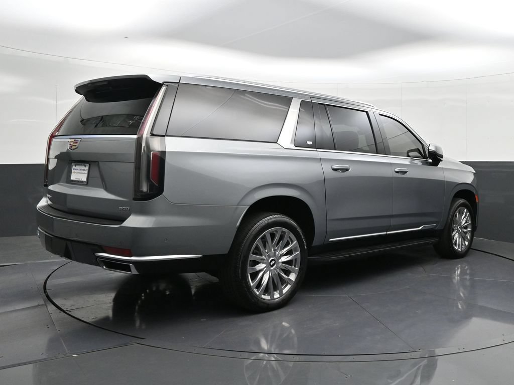 Used 2024 Cadillac Escalade ESV Premium Luxury AWD/4WD image 5