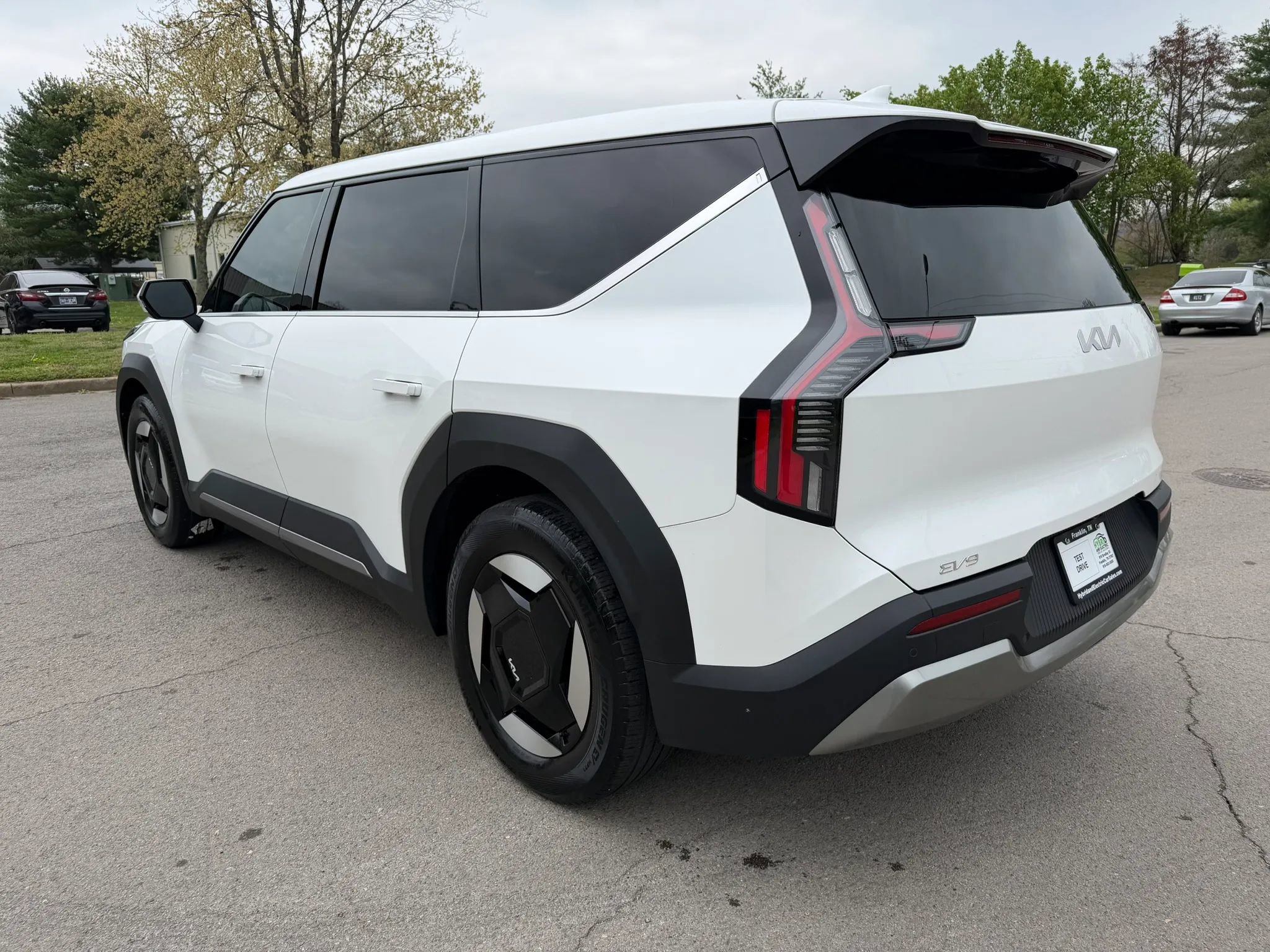 Used 2024 Kia EV9 Light image 6