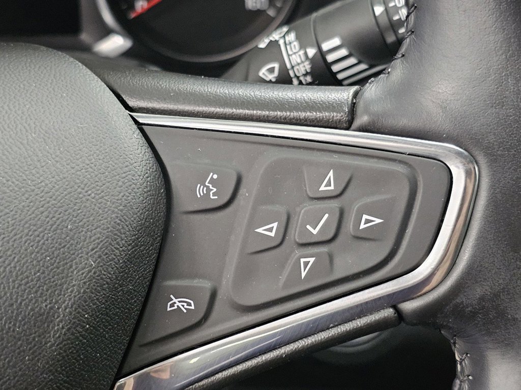 Used 2020 Chevrolet Equinox LT w/ Driver Convenience Package FWD image 35