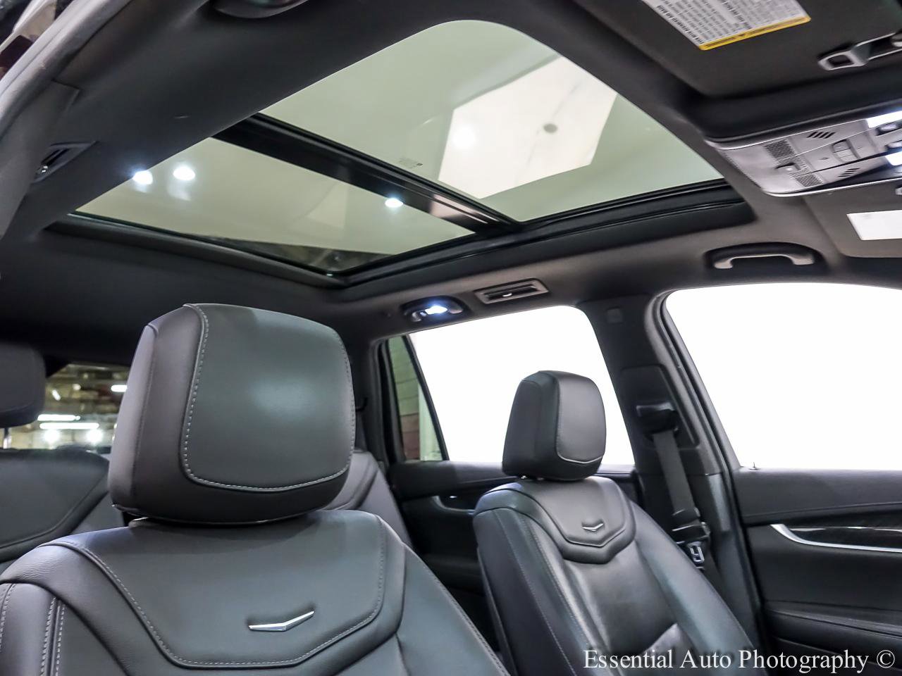 Used 2020 Cadillac XT6 Premium Luxury AWD/4WD image 35