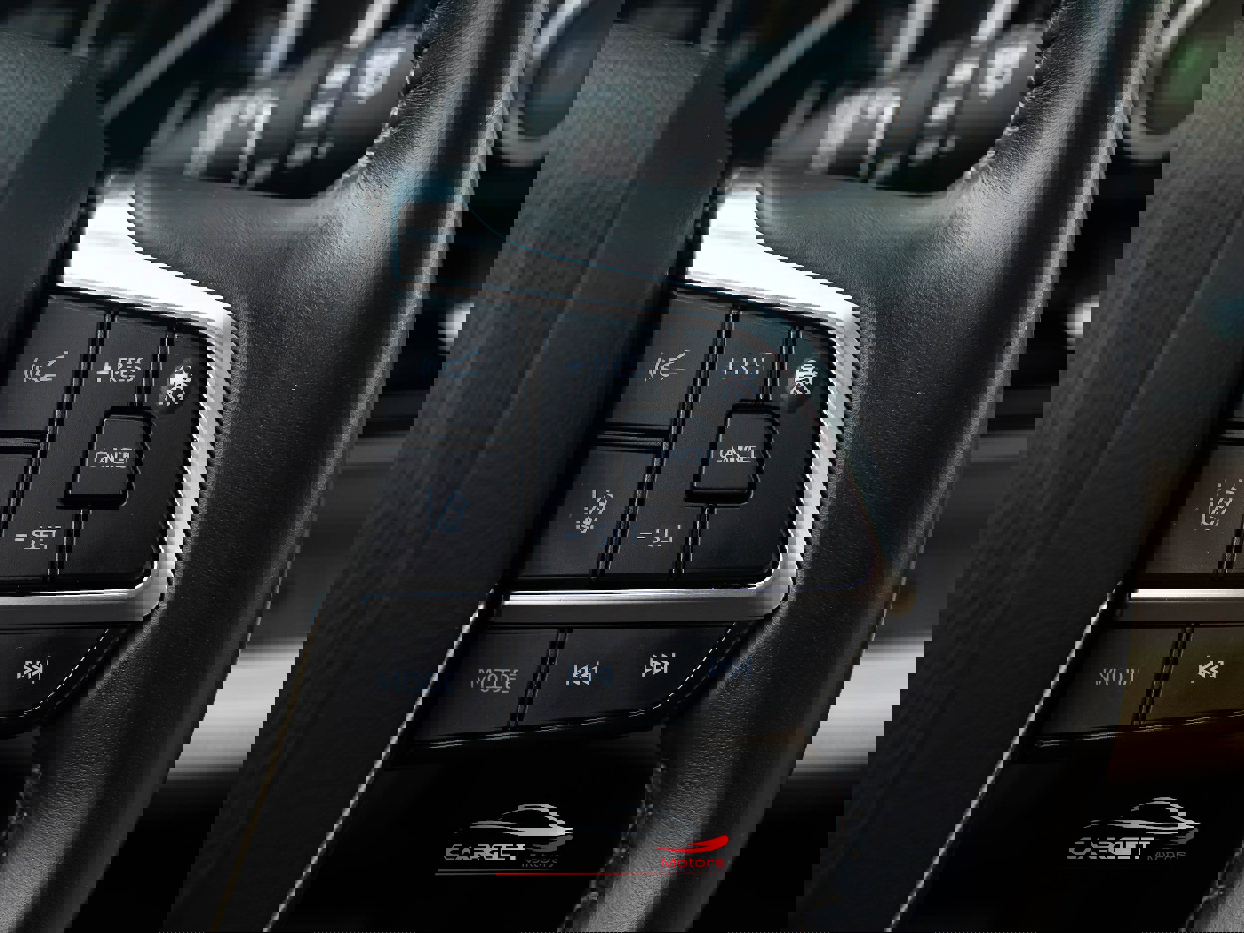 Used 2021 Toyota Highlander XLE image 28