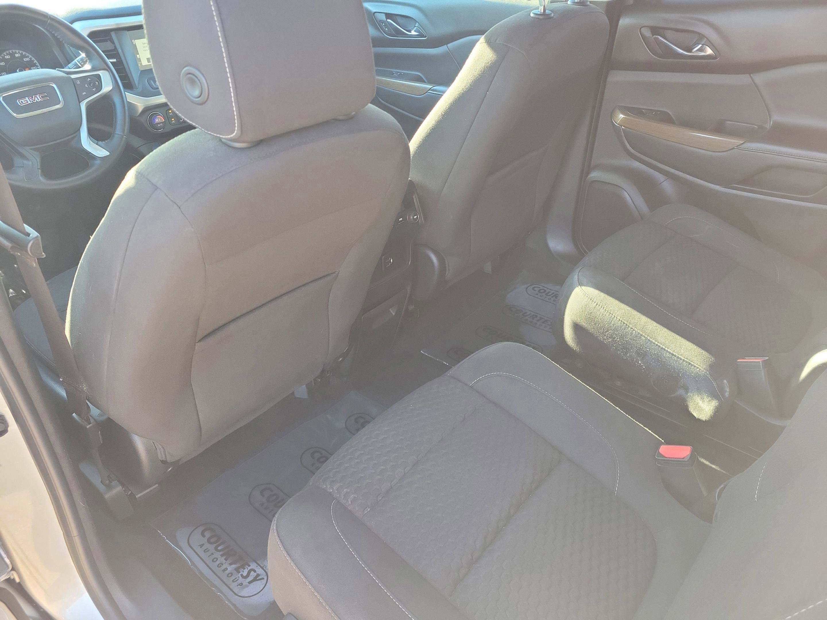 Used 2018 GMC Acadia SLE image 35