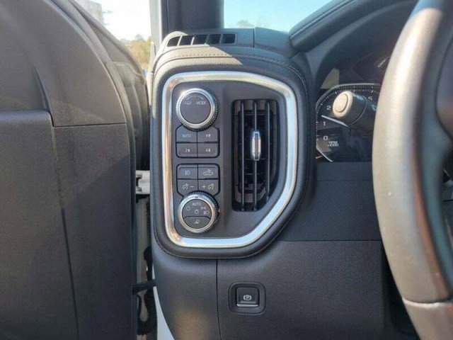 Used 2022 GMC Sierra 1500 AT4 w/ AT4 Premium Package image 13