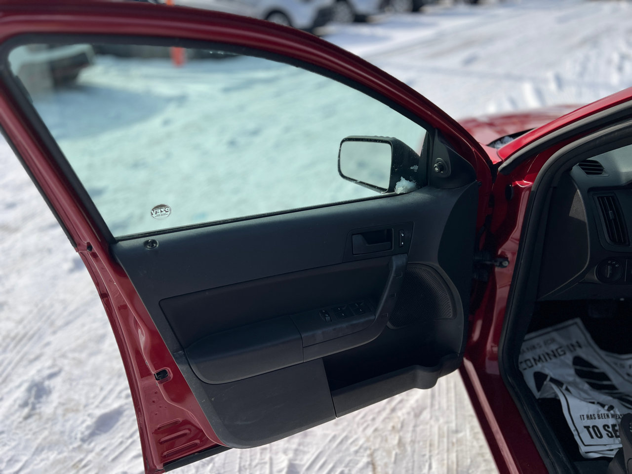 Used 2010 Ford Focus SE image 15