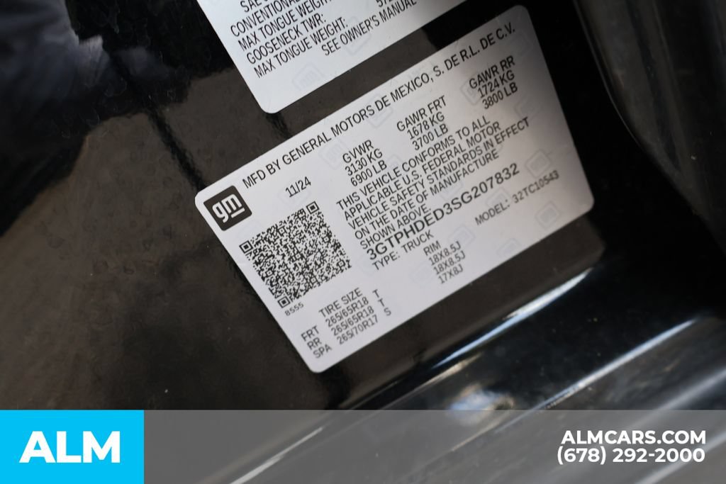Used 2025 GMC Sierra 1500 SLT RWD image 39