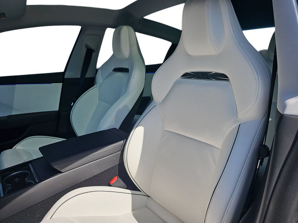 Used 2025 Tesla Model 3 Performance AWD/4WD image 15