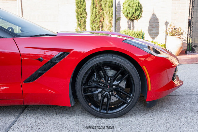 Used 2019 Chevrolet Corvette Stingray Coupe w/ Carbon Flash Badge Package image 11