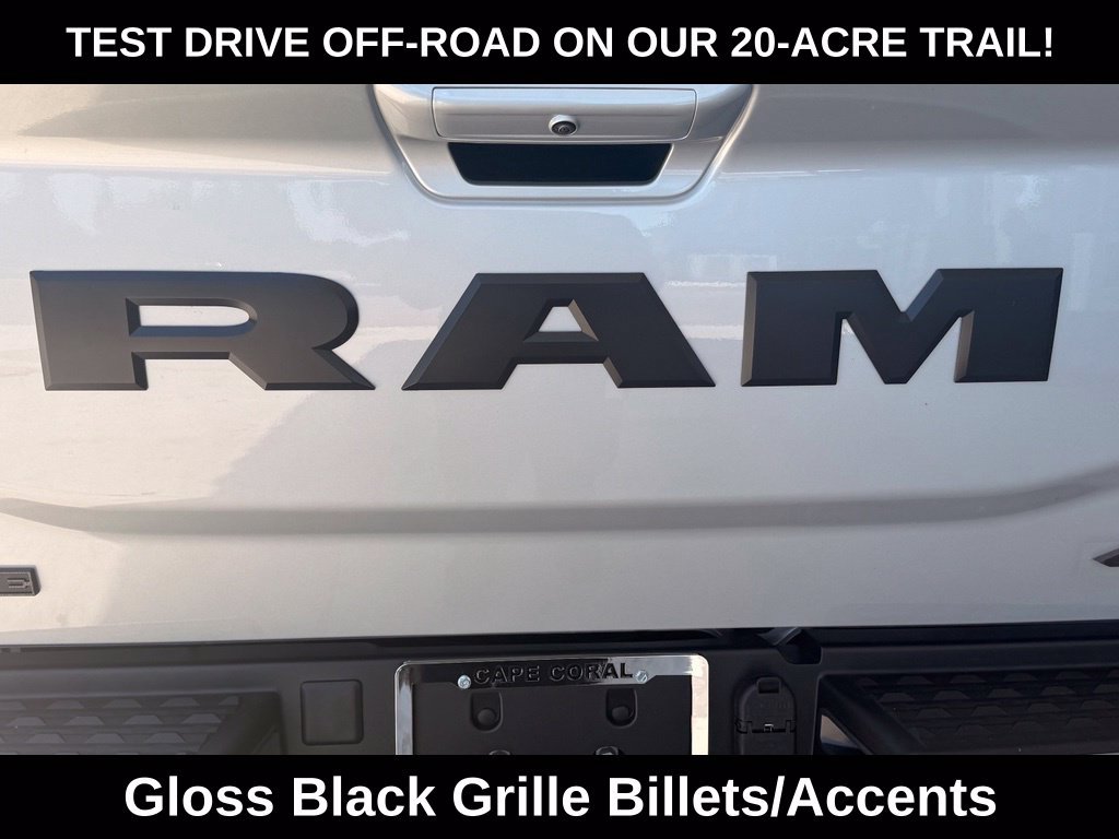 New 2026 RAM 2500 Laramie AWD/4WD image 38