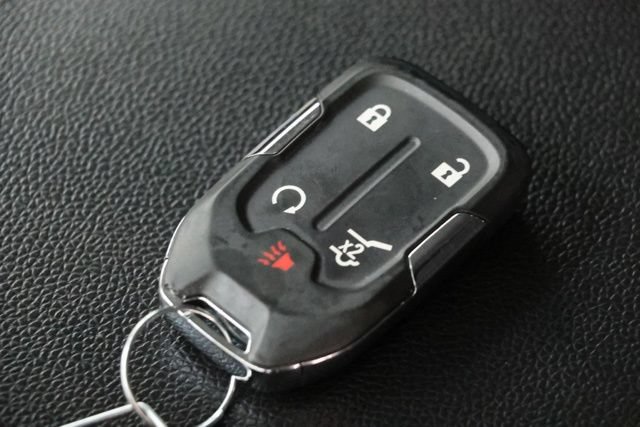 Used 2021 GMC Acadia SLE w/ Driver Convenience Package FWD image 36