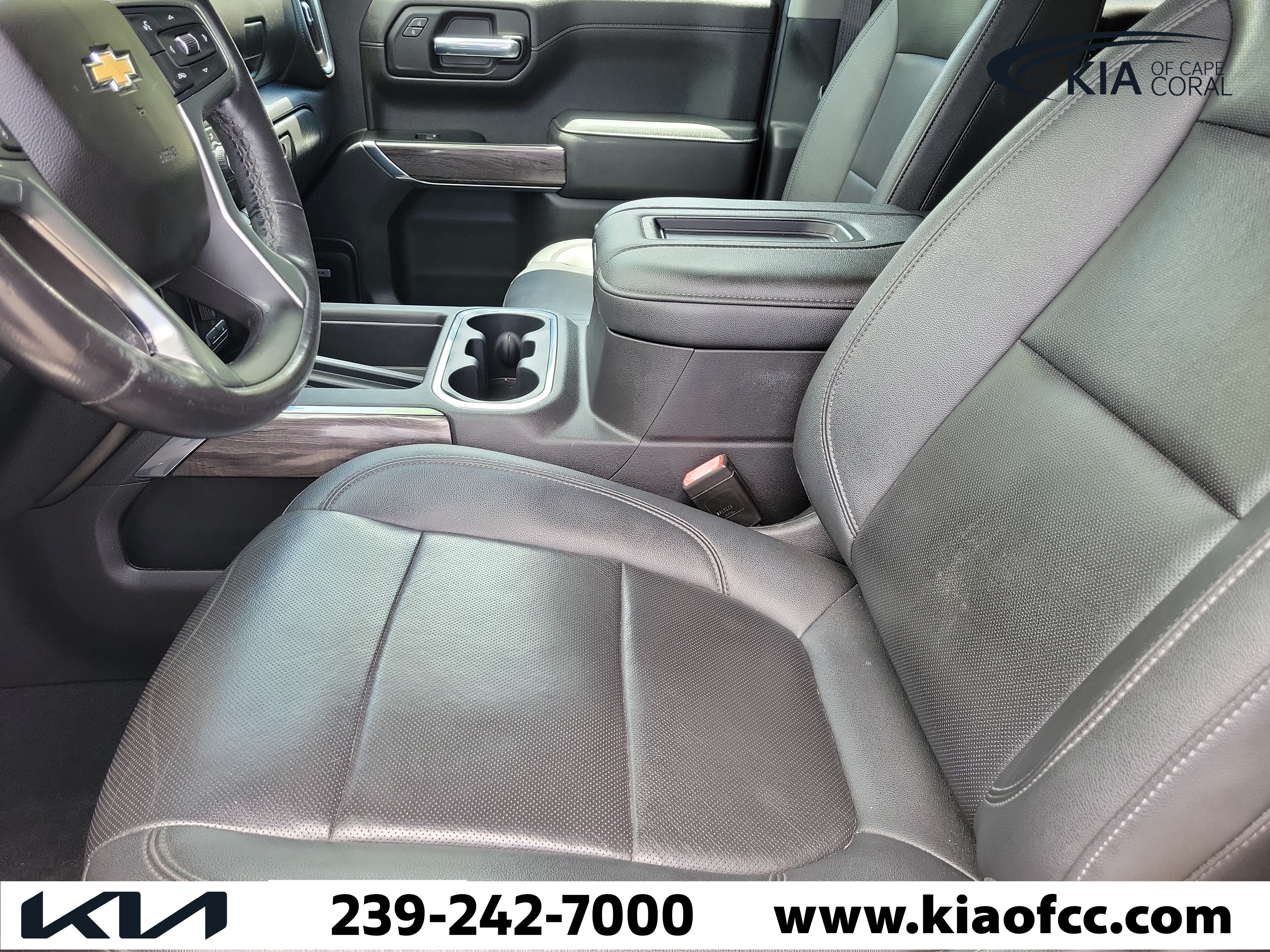 Used 2022 Chevrolet Silverado 1500 LTZ w/ LTZ Premium Package AWD/4WD image 18