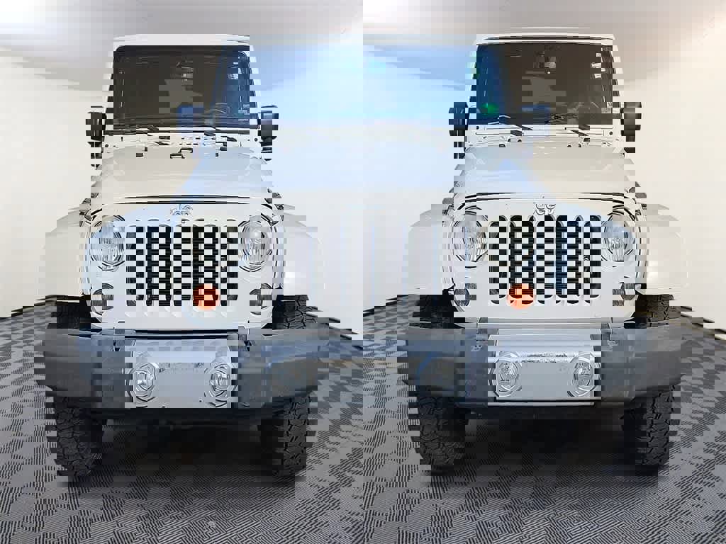 Used 2013 Jeep Wrangler Unlimited Sahara w/ Dual Top Group image 2