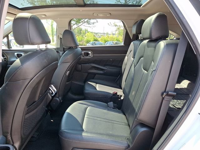 Certified 2022 Kia Sorento SX FWD image 12