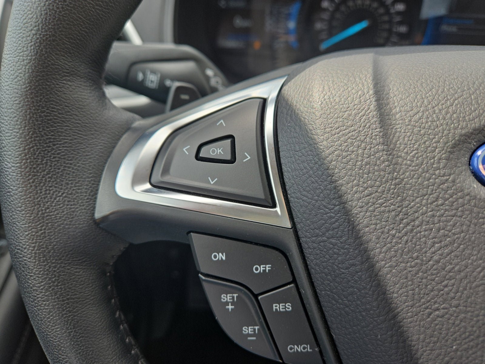 Certified 2024 Ford Edge SEL w/ Convenience Package AWD/4WD image 14