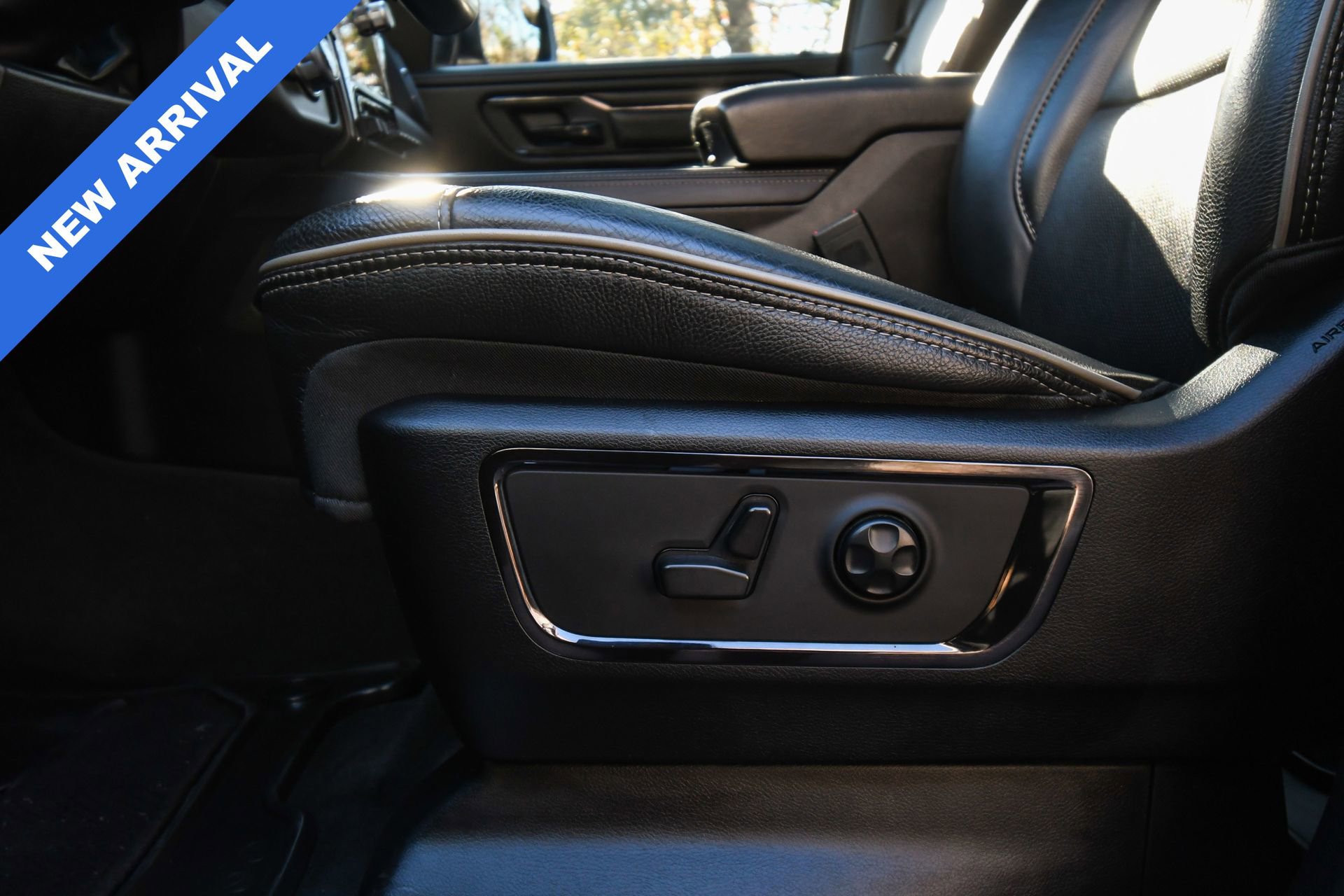 Used 2022 RAM 1500 Limited image 43