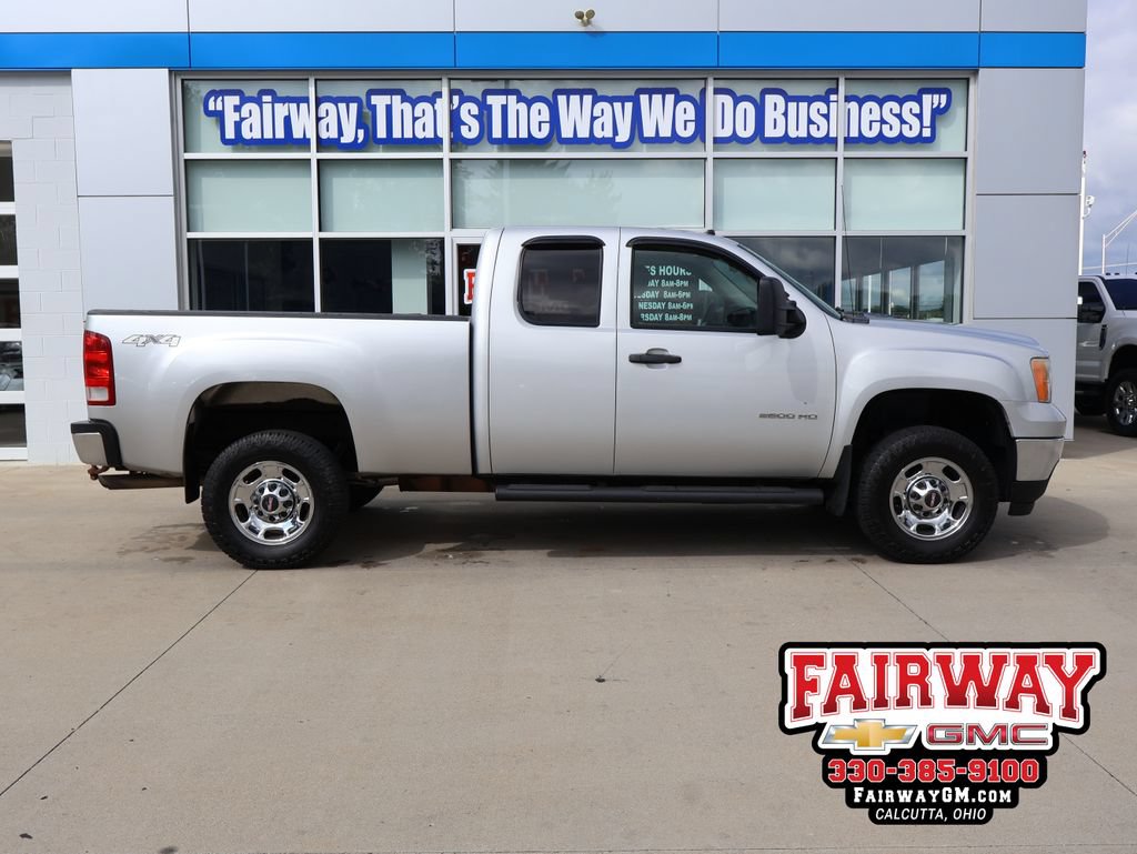 Used 2011 GMC Sierra 2500 W/T w/ Work Truck Preferred Package AWD/4WD image 1