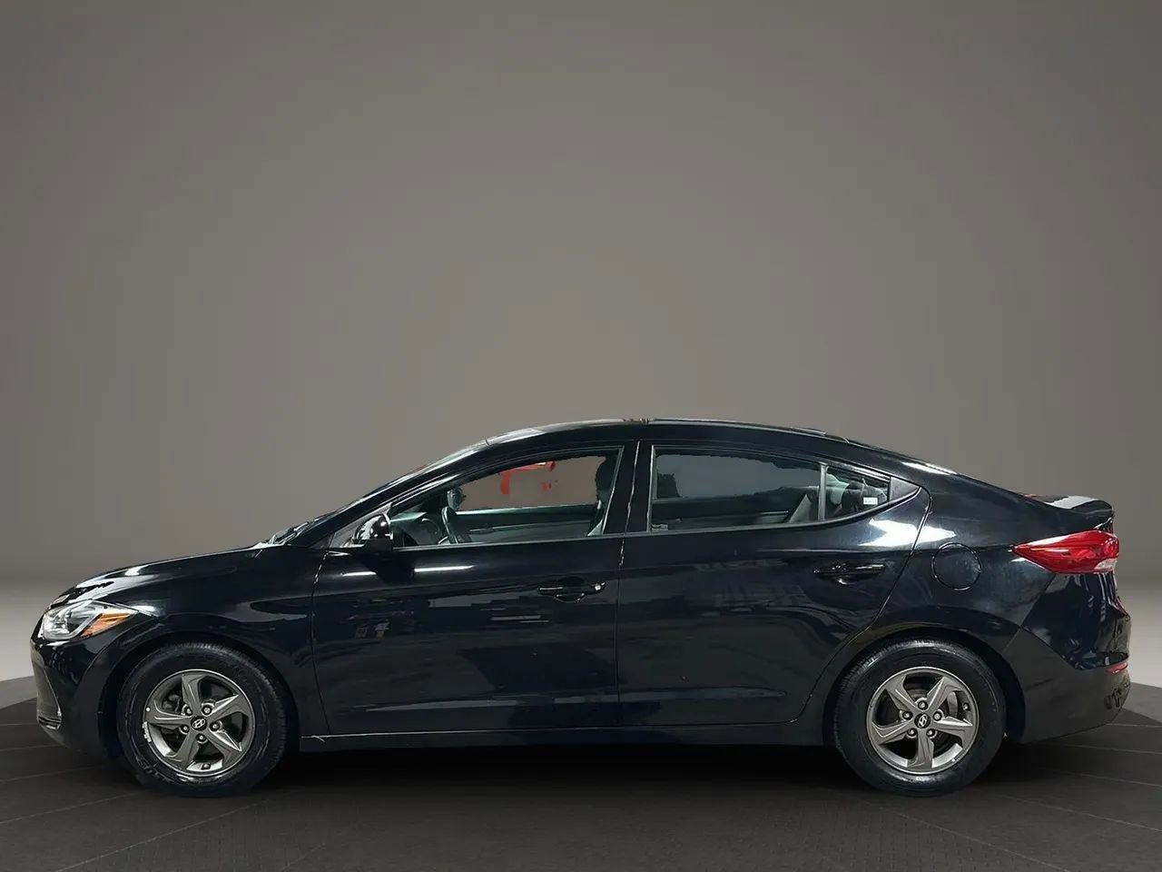 Used 2017 Hyundai Elantra ECO w/ Cargo Package image 2