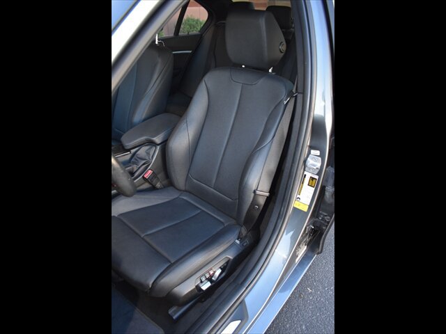 Used 2017 BMW 330i Sedan RWD image 17