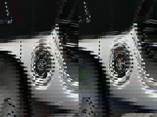 Used 2024 Chevrolet Trax LT w/ Sunroof Package FWD image 23