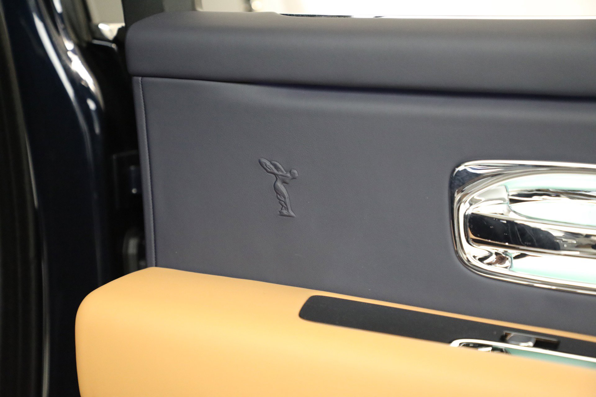 New 2026 Rolls-Royce Cullinan image 32