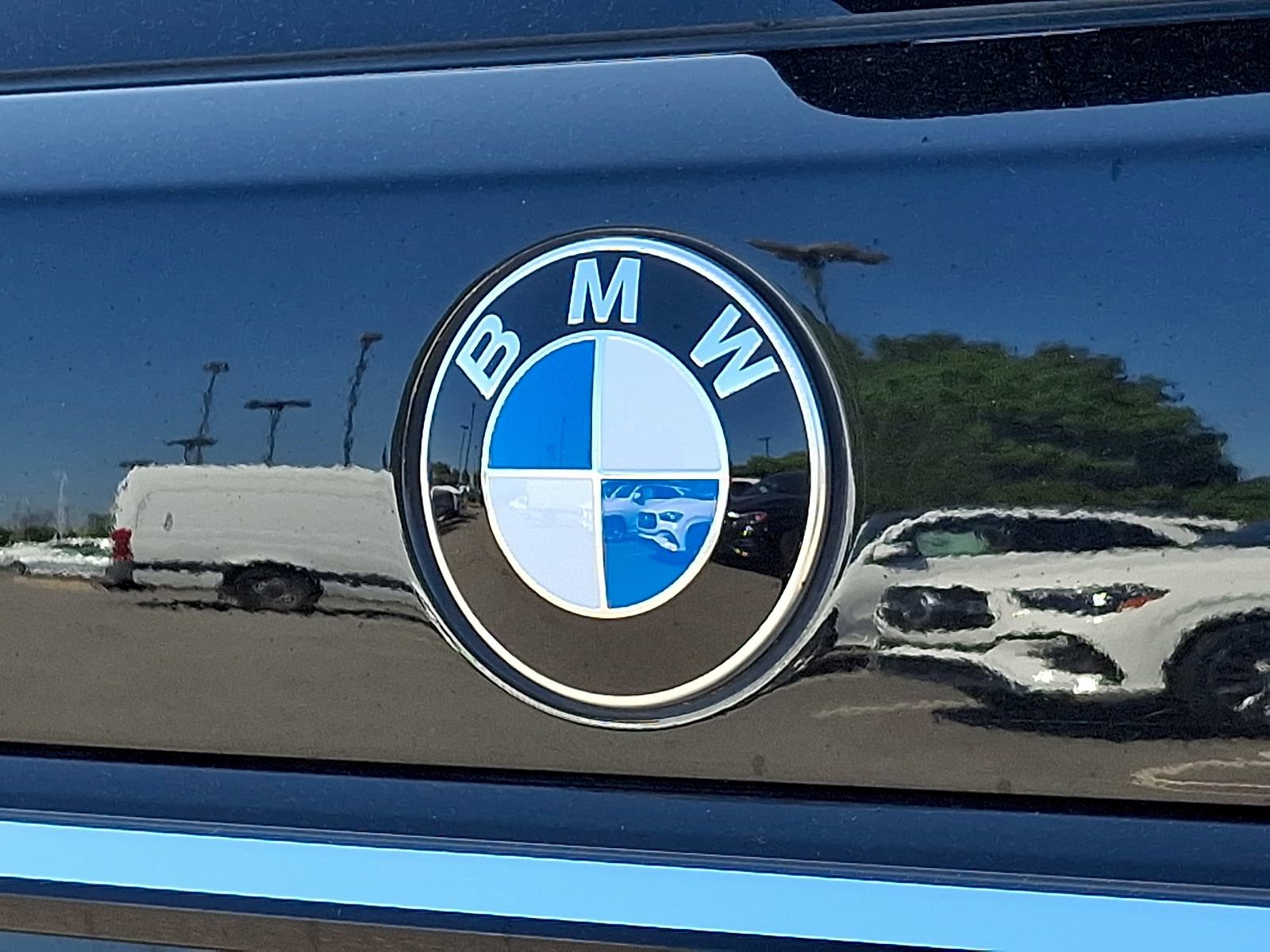 Used 2025 BMW X7 xDrive40i w/ Executive Package AWD/4WD image 32