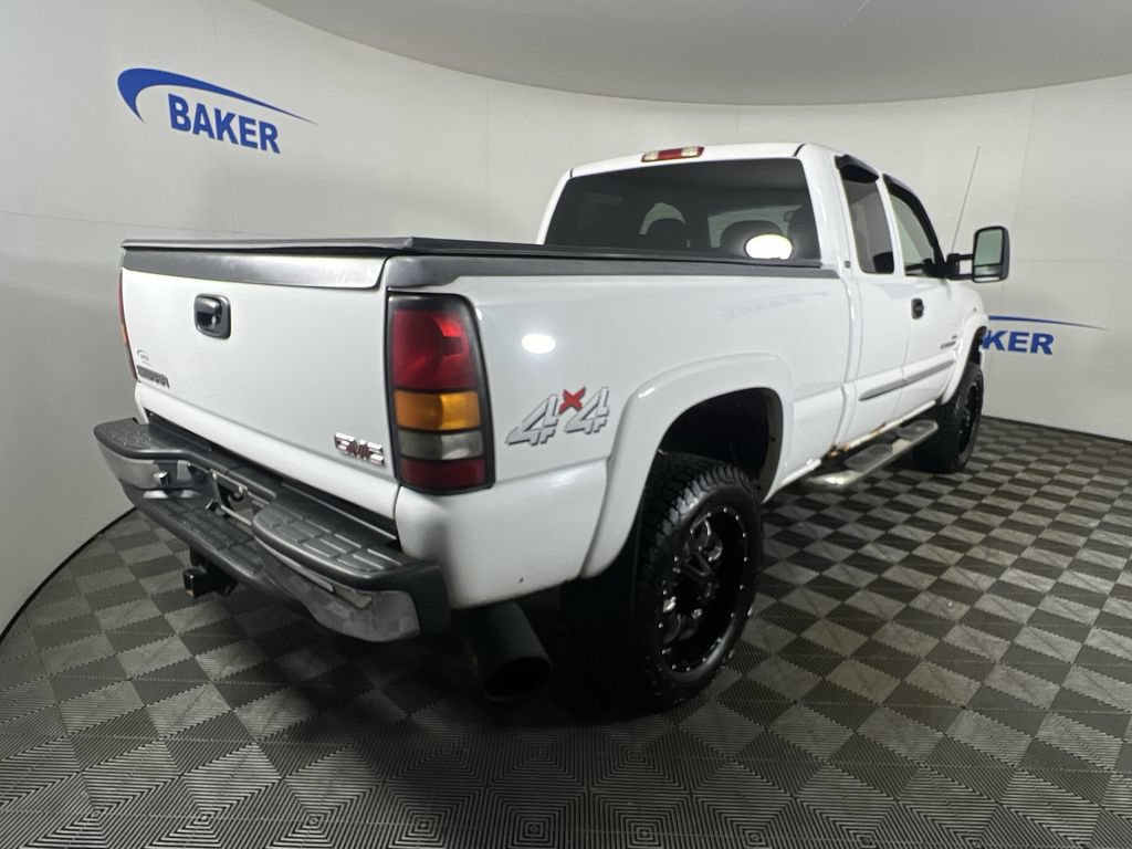 Used 2005 GMC Sierra 2500 SLE w/ Heavy-Duty Power Package AWD/4WD image 9