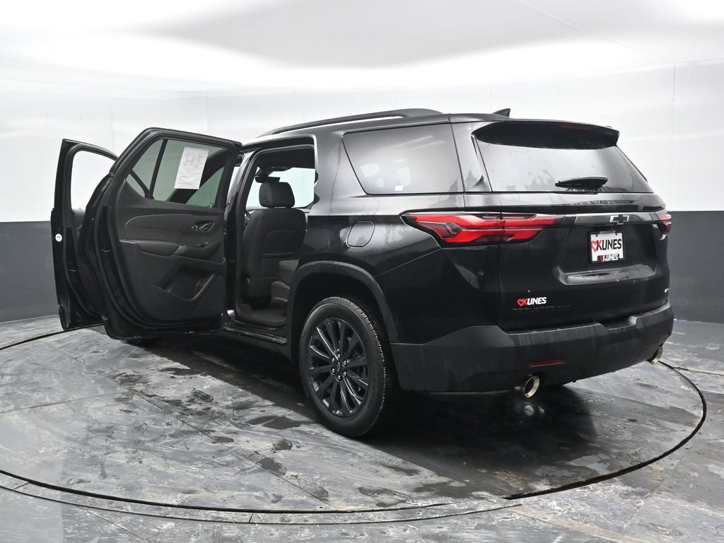 Used 2023 Chevrolet Traverse RS image 53
