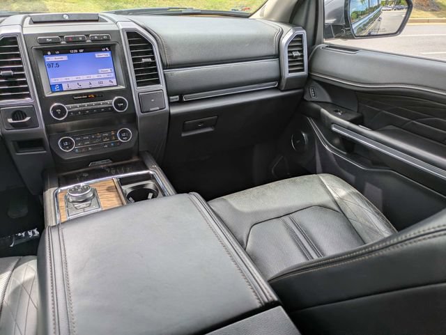 Used 2019 Ford Expedition Platinum RWD image 19