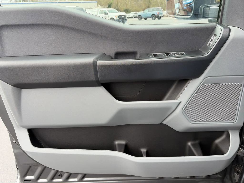 New 2026 Ford F450 XL w/ XL Chrome Package image 12