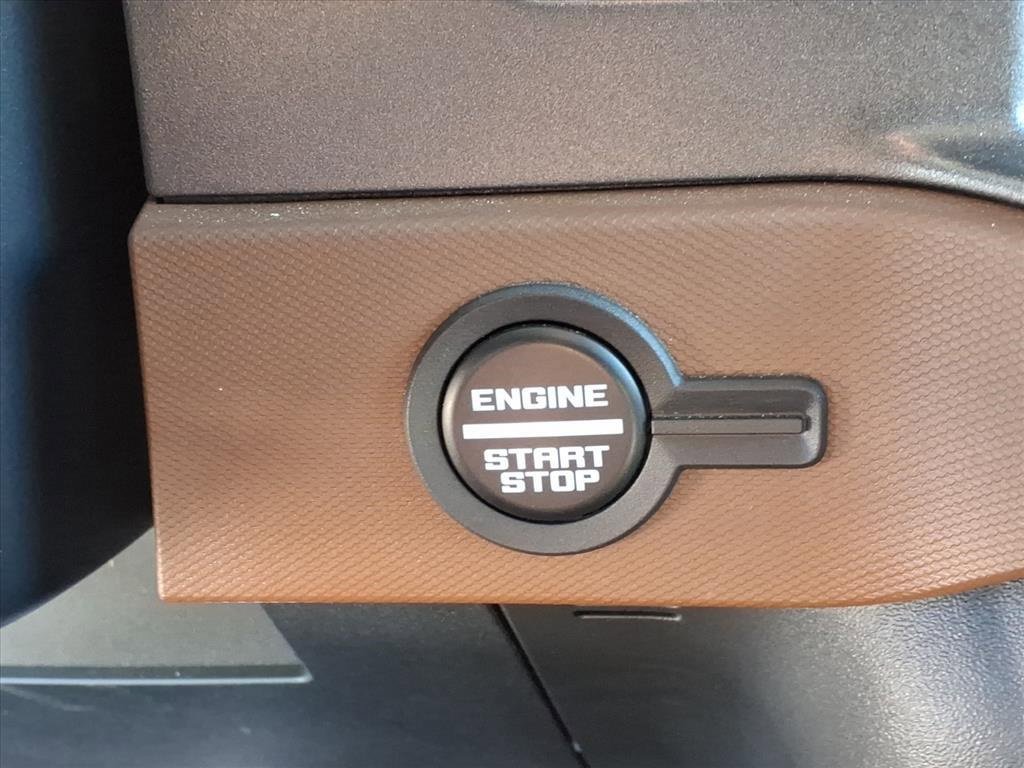 Used 2024 Ford Bronco Outer Banks image 12