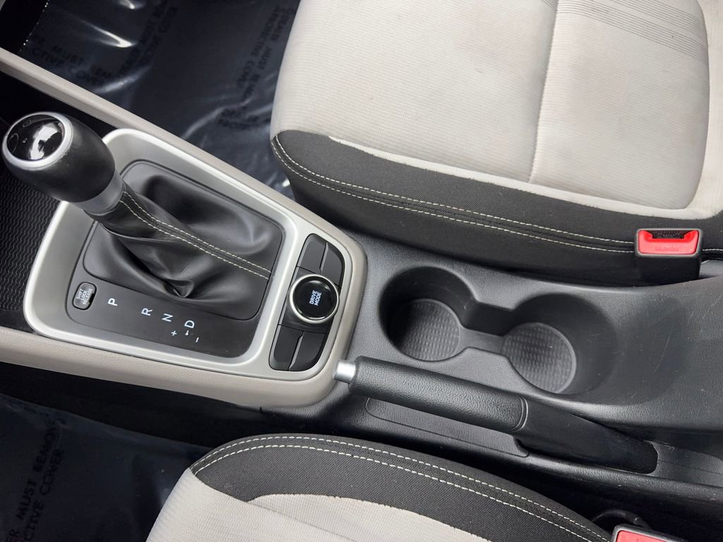 Used 2025 Hyundai Venue SEL image 63