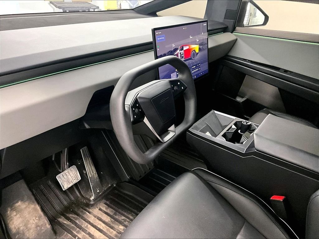 Used 2024 Tesla Cybertruck AWD Crew Cab image 8