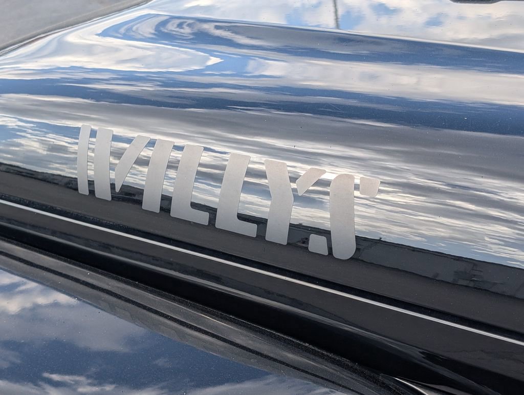 Used 2022 Jeep Gladiator Willys image 22