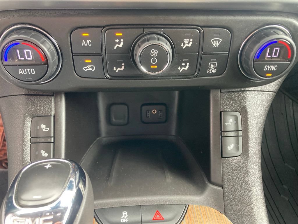 Certified 2018 GMC Acadia SLE w/ Driver Alert Package I AWD/4WD image 39