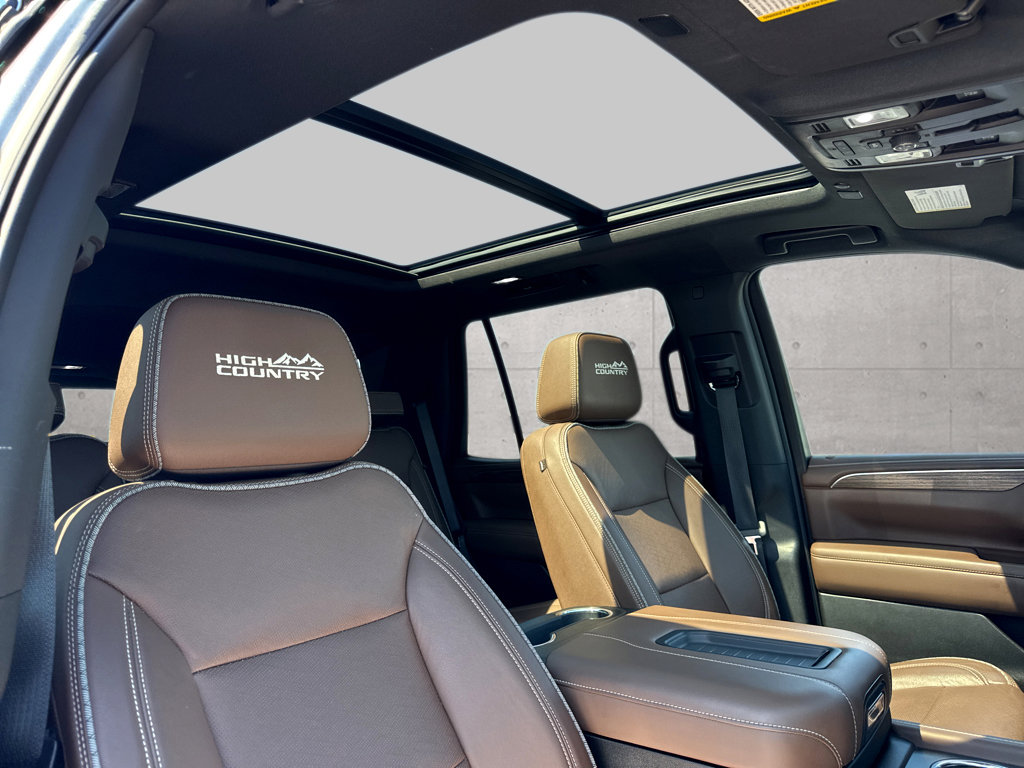 Used 2024 Chevrolet Tahoe High Country AWD/4WD image 7