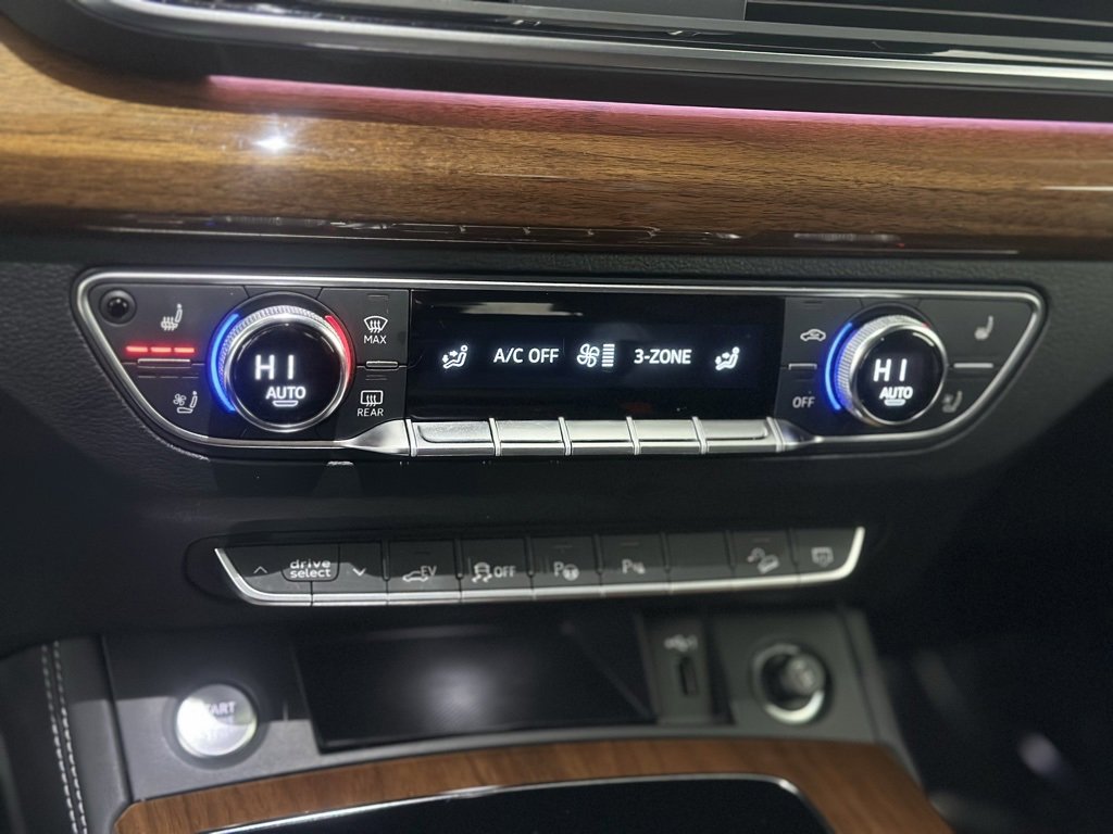 Used 2021 Audi Q5 e Prestige w/ Prestige Package image 18