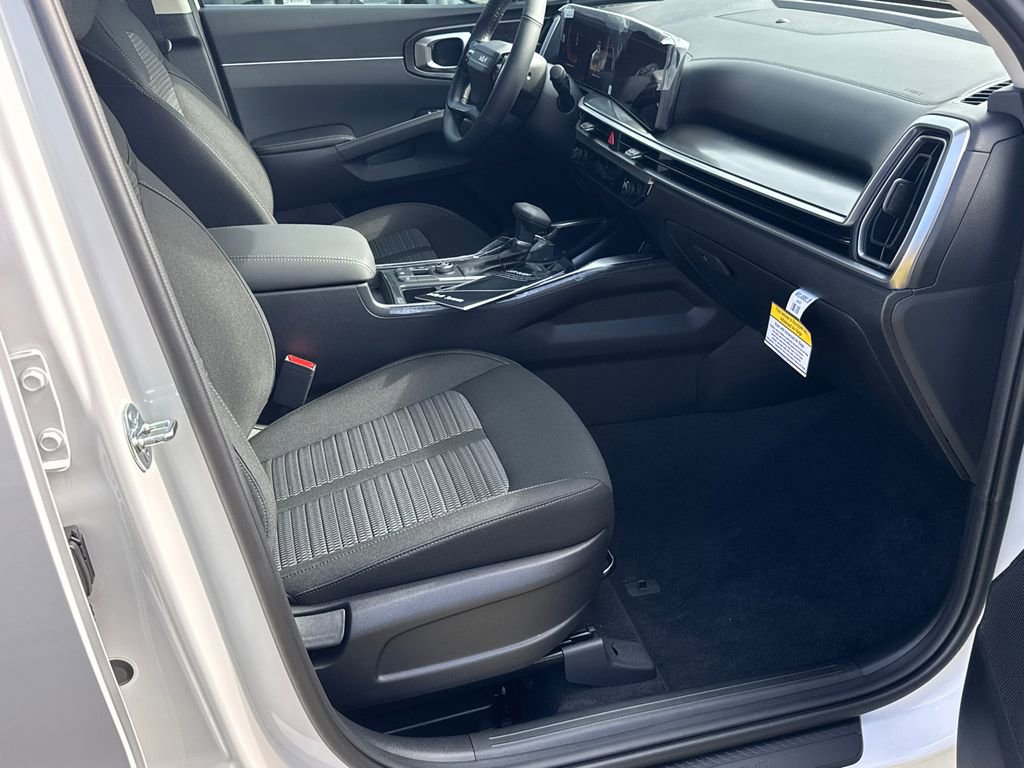 New 2026 Kia Sorento LX image 13