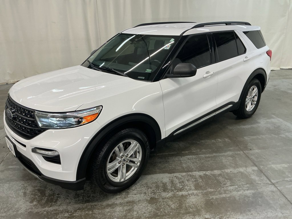 Used 2020 Ford Explorer XLT w/ Equipment Group 202A RWD image 3
