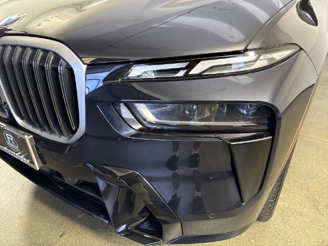Used 2026 BMW X7 xDrive40i w/ M Sport Package AWD/4WD image 29